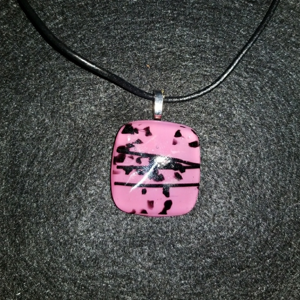 Dychroic glass pendant necklace